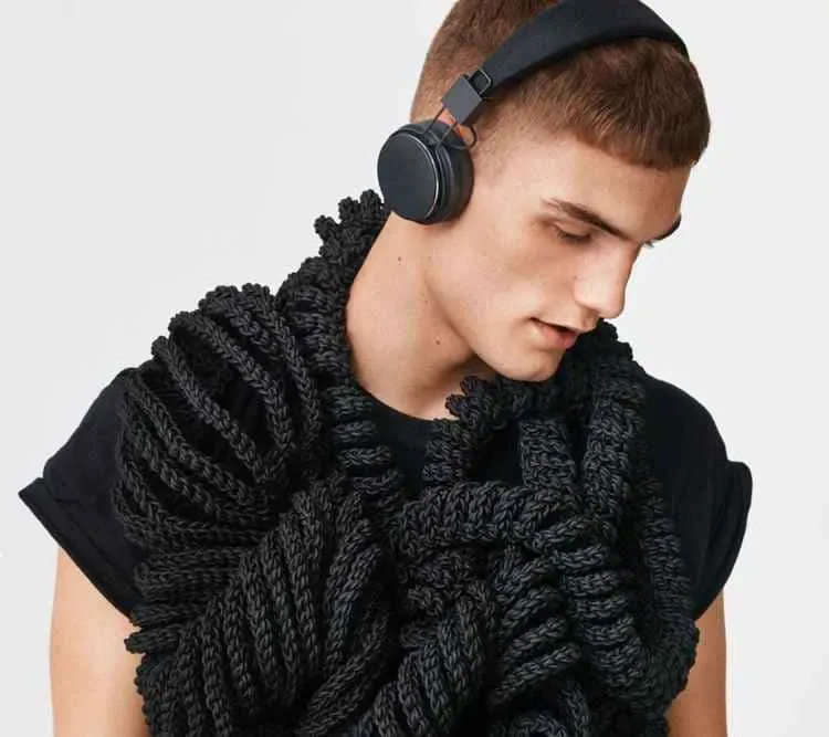 Headphone